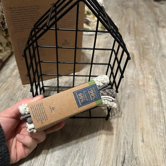 Norwex Counter Cloth Set with Black Holder - Picture 3 of 3